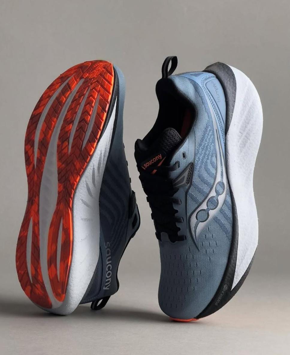 saucony triumph 22 - Royal Feet 2025
